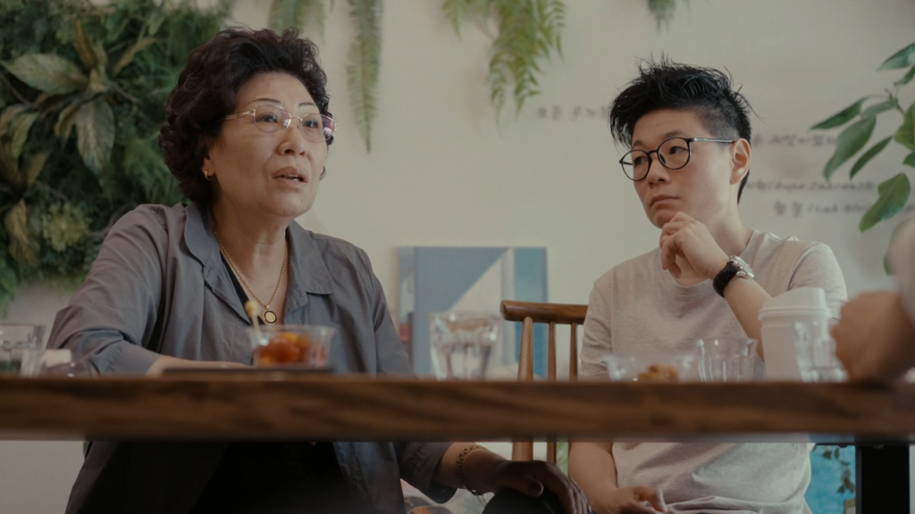 El documental Between Goodbyes, que relata el viaje de una persona queer adoptada en Europa a sus orígenes coreanos, ganador del Gran Premio Zinegoak 2025